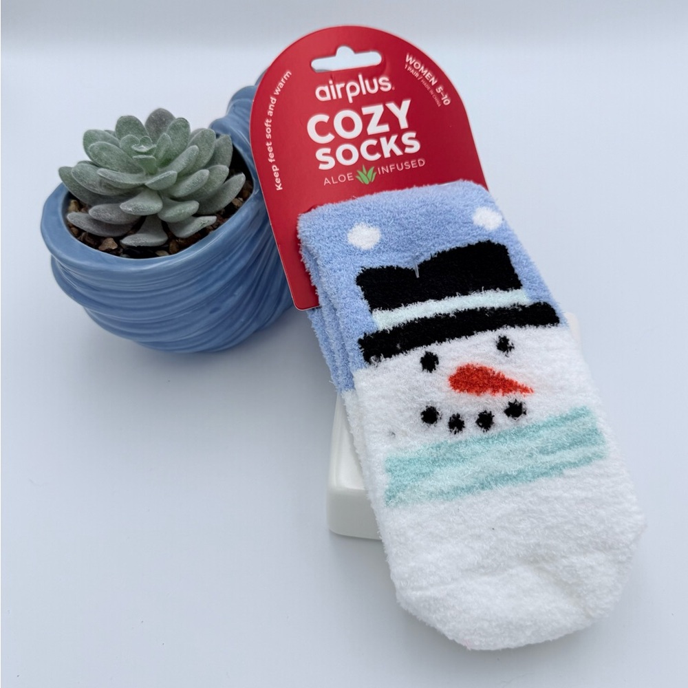 Cozy Socks Aloe Infused - Snowman NWT